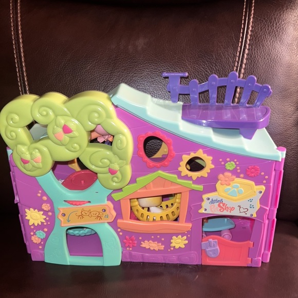 Littlest Pet Shop Toys Littlest Pet Shop Purple Treehouse Playset